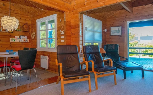 6 Person Holiday Home in Allingabro