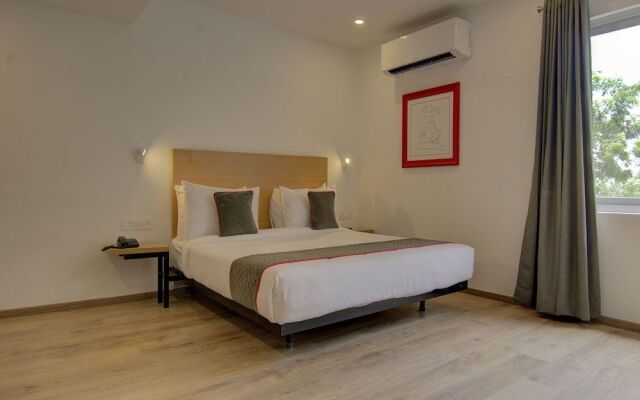 OYO Townhouse 150 Hotel Sahaj Palace