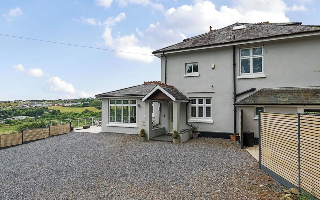 Mallacleave House