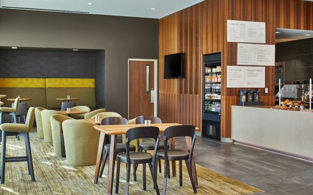 Courtyard by Marriott Baltimore Downtown/McHenry Row