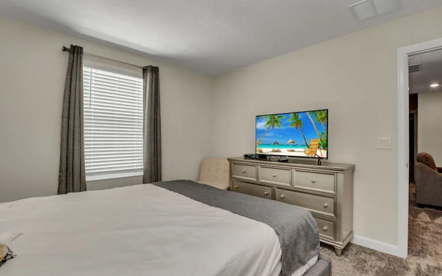 Storey Lake 9 BR Villa with Game Room