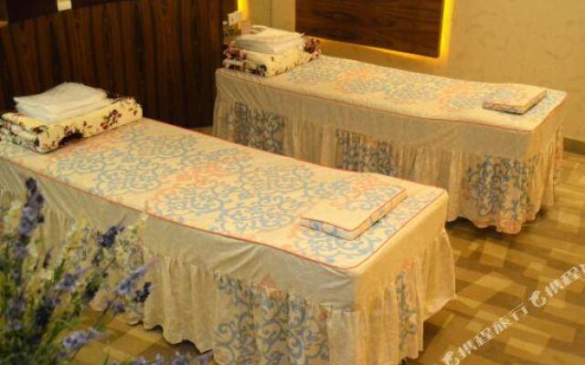 Huatian Century Hotel