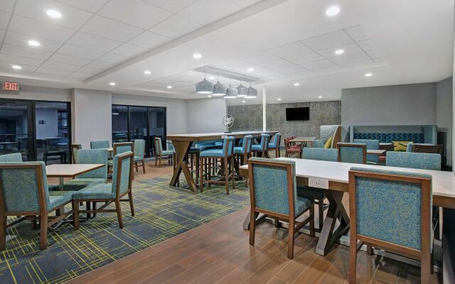 Hampton Inn Westfield