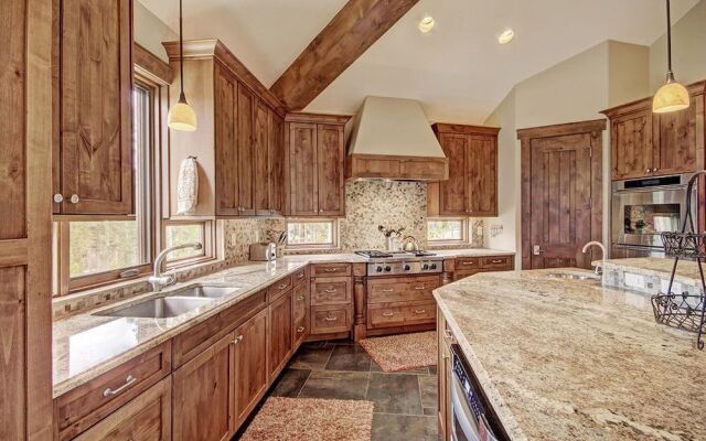 Highlands Hideaway - Private Home by RedAwning