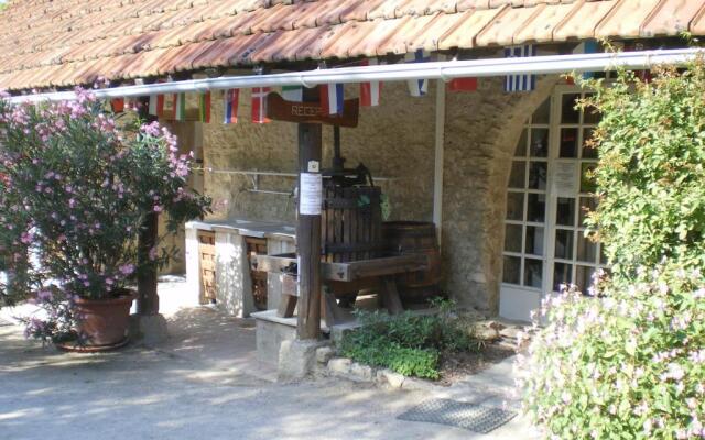 Camping Moulin De Collonge