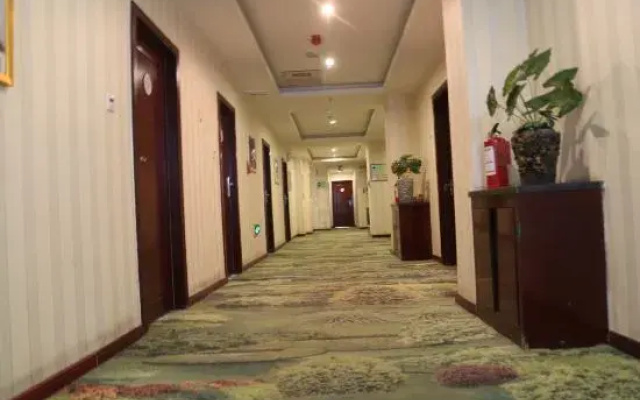 Kashgar East Lake View Hotel (Gucheng Branch)