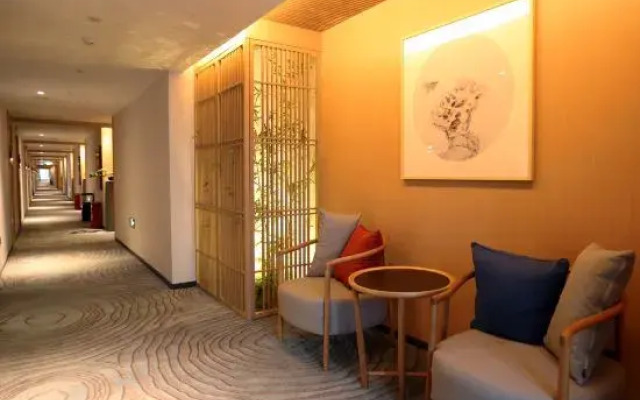 Luyating Garden Hotel (Xiongan New District Rongcheng Gymnasium)