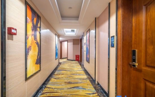 Golden Platinum Lai Hotel （Cultural Park Plaza Store）