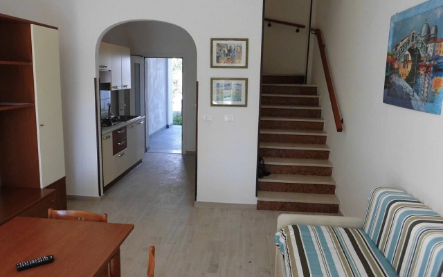 Cozy Villa With Private Garden-beahost