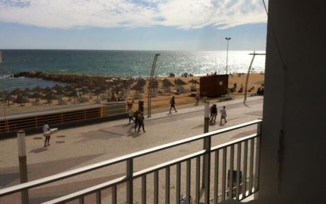 Beachfront Quarteira 3