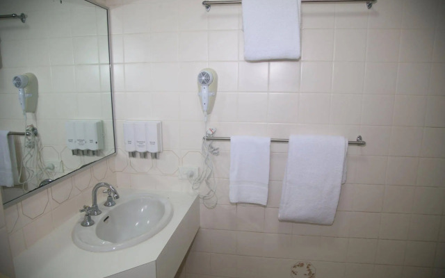 Cannonvale Reef Gateway Hotel