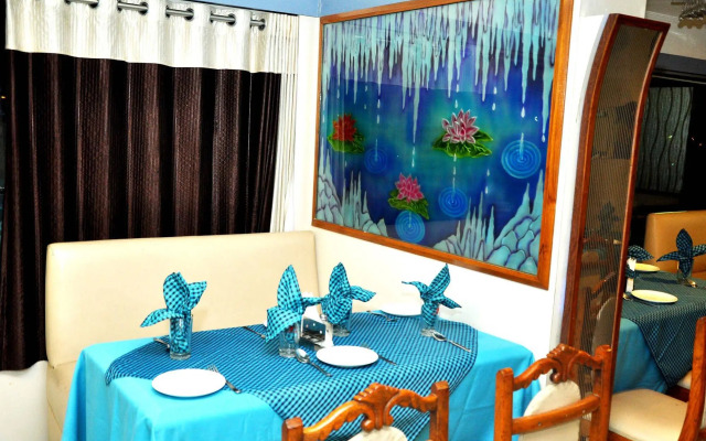 Chandra Inn
