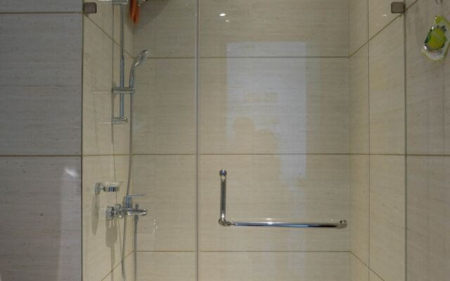 Cozy and Tidy 1BR Apartment at Brooklyn Alam Sutera