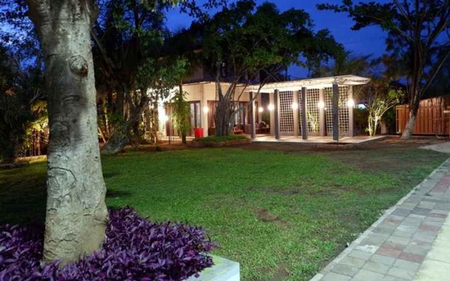 Q Hotel Mayangan