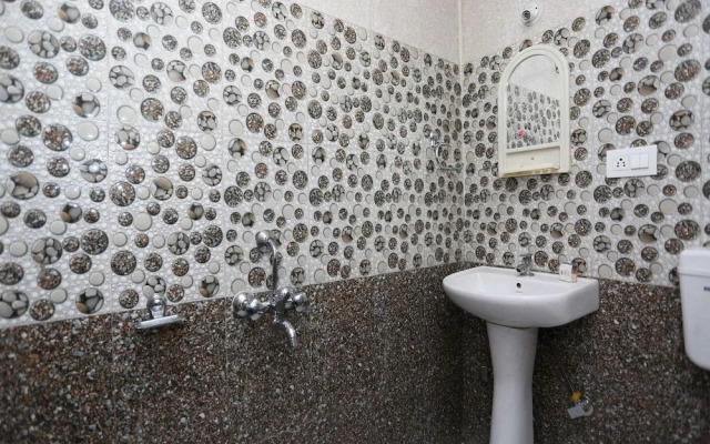 Hotel Star By OYO Rooms