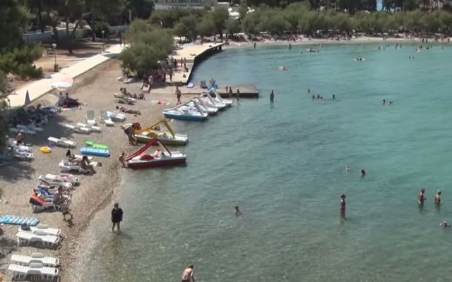 A1 - apt With Terrace, Best Location in Supetar