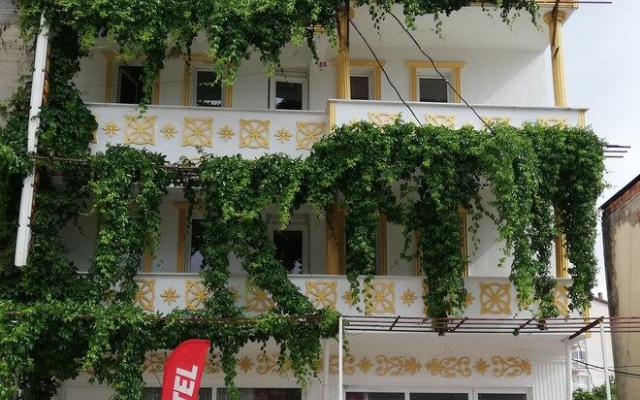 Gorenser Otel