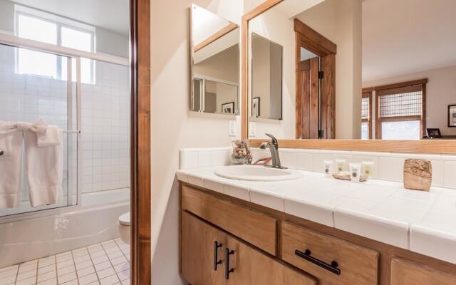 Snowcreek 883 Phase V