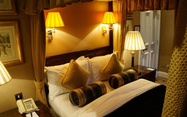 Colonnade Hotel London