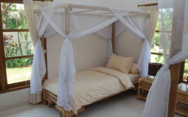Villa Cerah Beachfront Holiday House