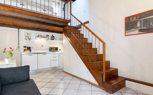 Modern Studio Flat - 3 mins from Duomo Square