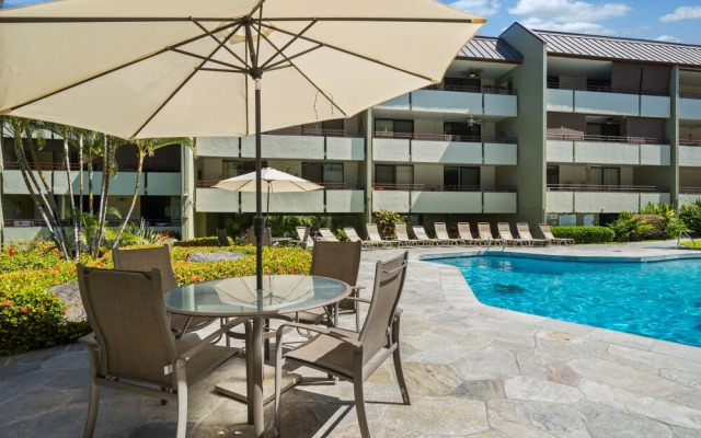 Honu Hale Minutes Away From the Beach!