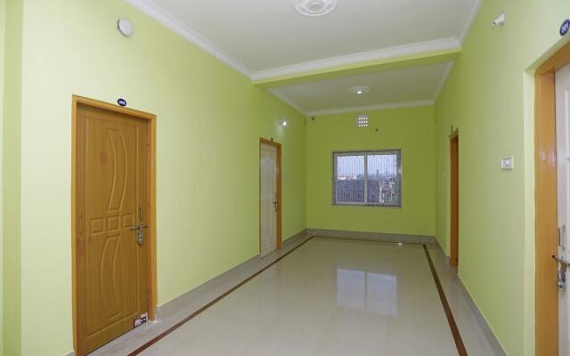 OYO 13859 Soveet Residency