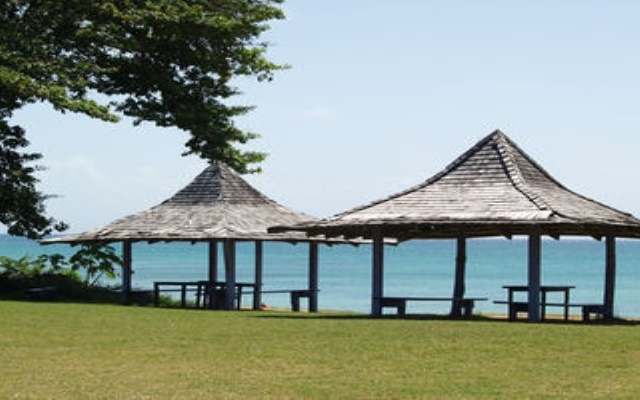 Canoe Bay Beach Resort