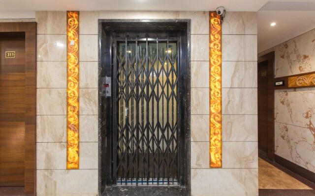 OYO 8977 Hotel Rajnandani Residency