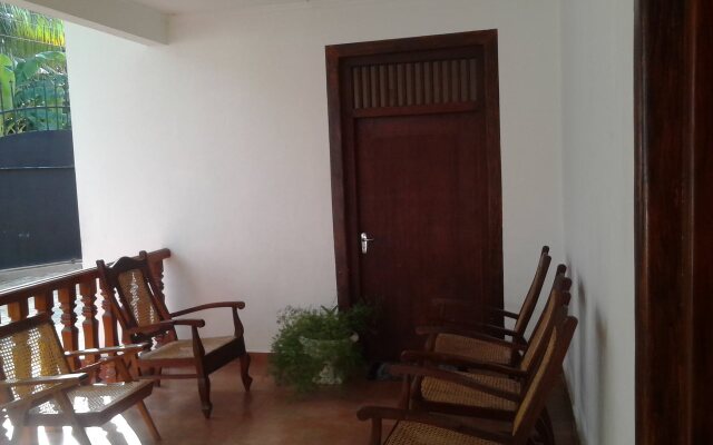 Bandhusena House and Apartments