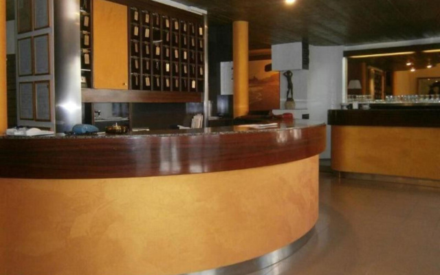 Hotel Corona