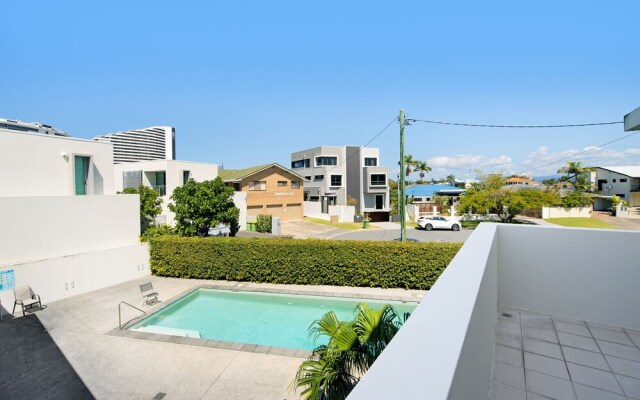 Boutique Broadbeach Living Near Convention Centre