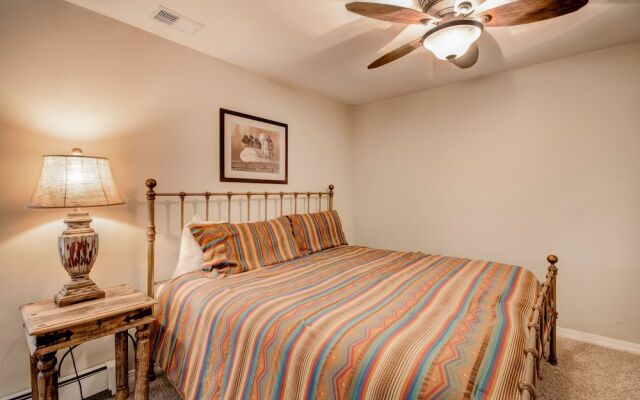 Eagle Creek Retreat by Vtrips