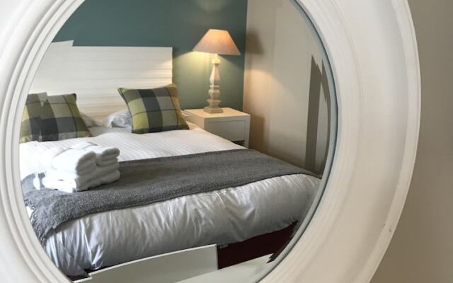 Harper's Steakhouse with Rooms, Southampton Swanwick Marina