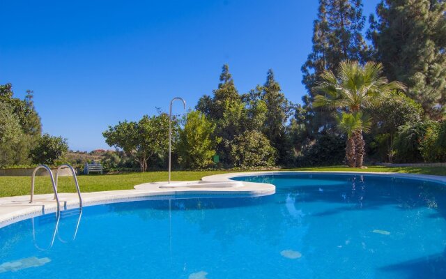 Spacious 2 Bed Apartment in Calahonda