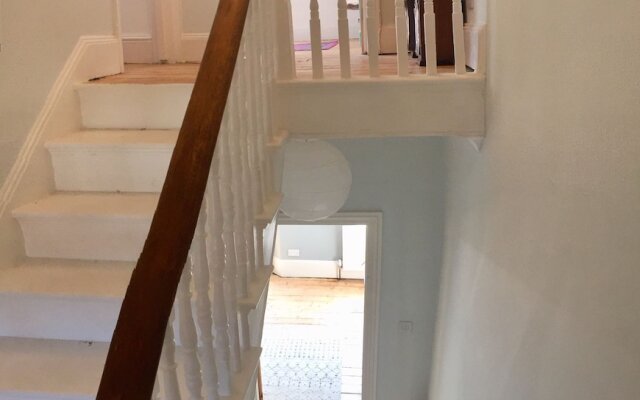5 bedroom Seaside Townhouse Beautifully Renovated