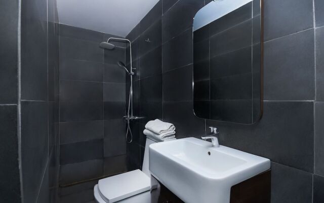 Hong Kong Suites by OYO Rooms