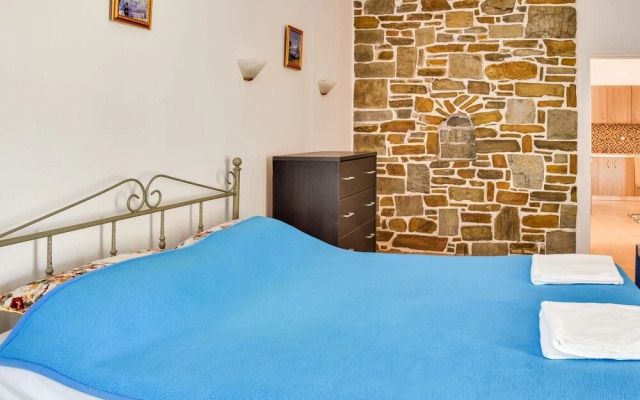 Pretty Holiday Home in Syros near Sea