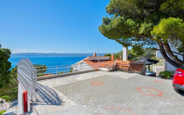 Awesome Home in Marusici With Wifi and 2 Bedrooms