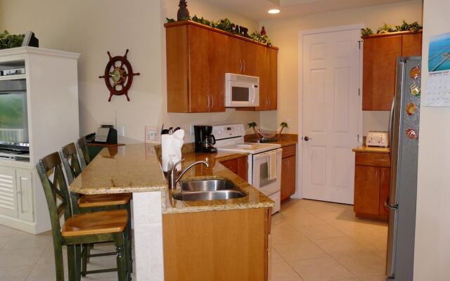 Spacious Condo With sky Views and Steps to South Beach