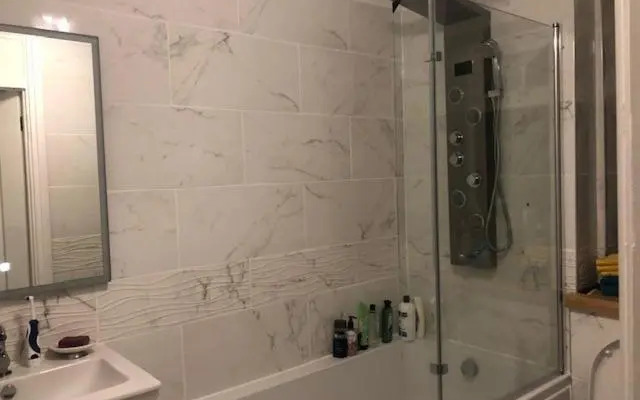 Beautiful Large ROOM in London Flat