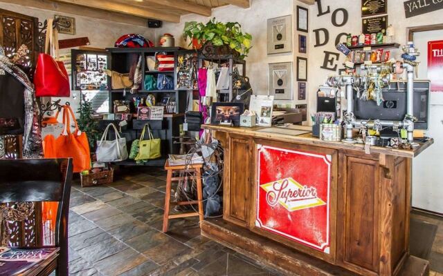 Rodeway Inn & Suites Downtowner-Rte 66