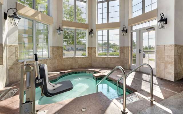 Best Western Plus Appleton Airport/Mall Hotel