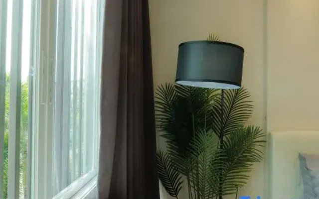 Stylish room Near Central Fest