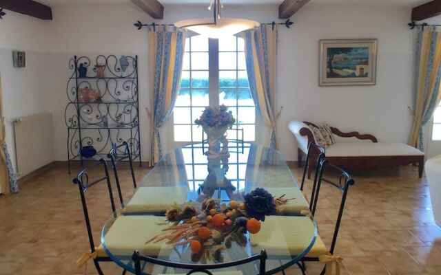 Villa Provence Pool & View