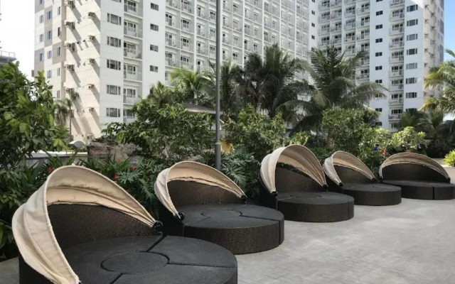 Sithonia Suite, Shore Residences Tower C near MOA