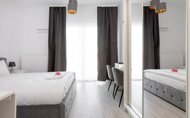 Wola Chic Grey Studio