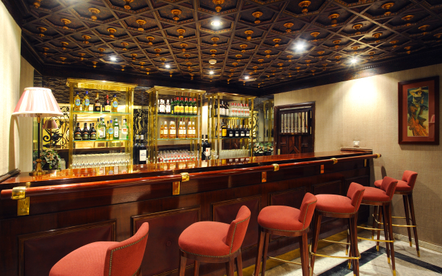 Becquer Hotel, Historic City Center