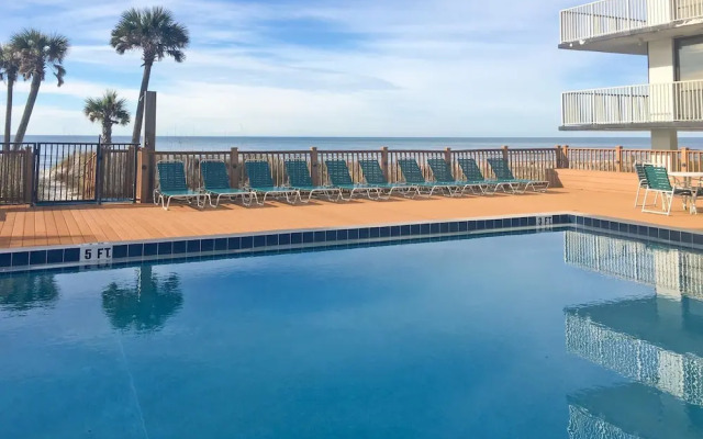 Leeward 308 at Edgewater