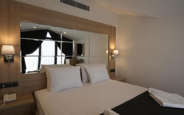 Alesta Seaside Residence